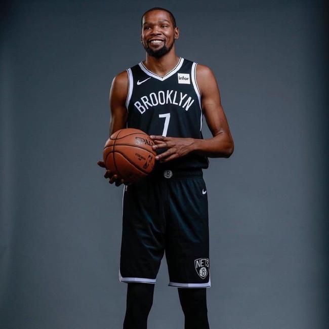 完成传球的 完成传球的