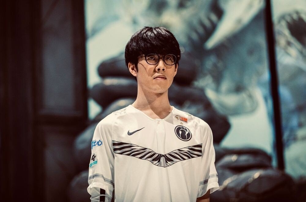 从球场蔓延 从球场蔓延